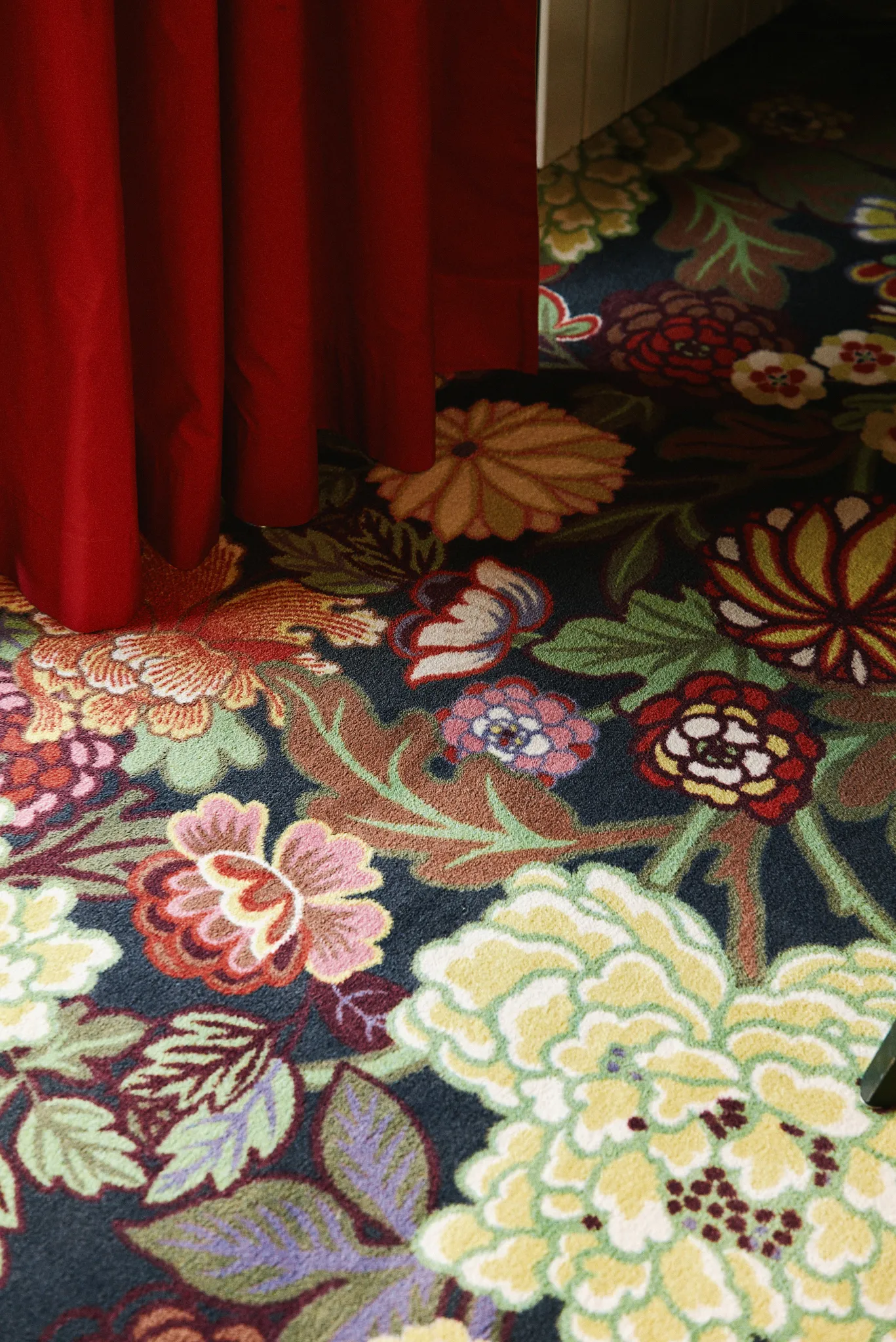 HOTEL CHARTRES — 5