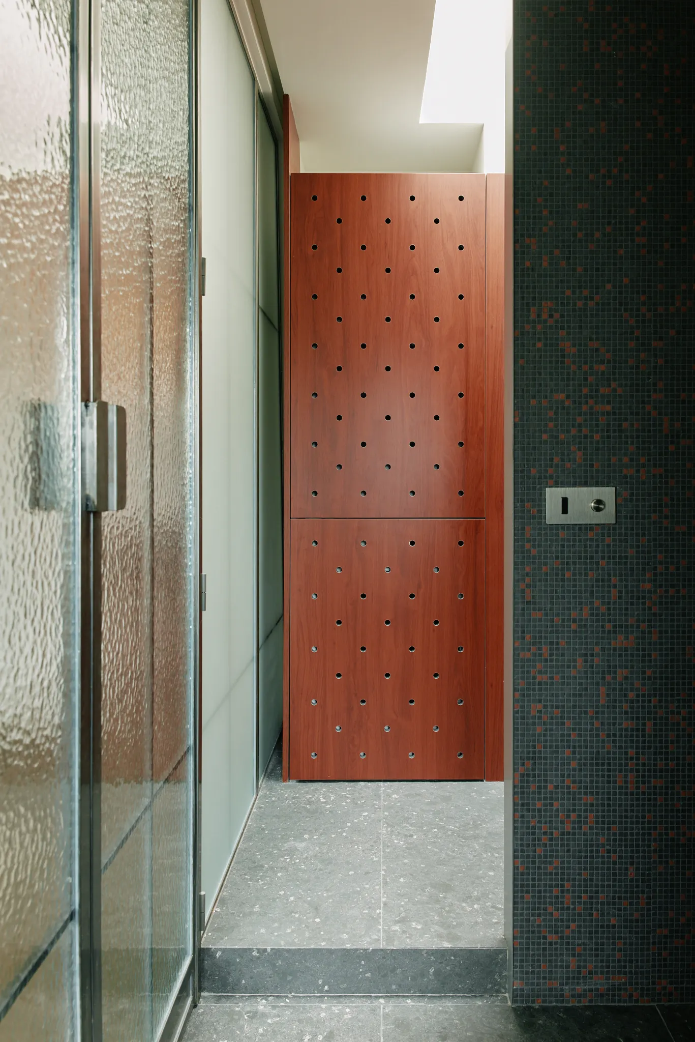 PRIVATE APARTMENT PARIS 17 — 8