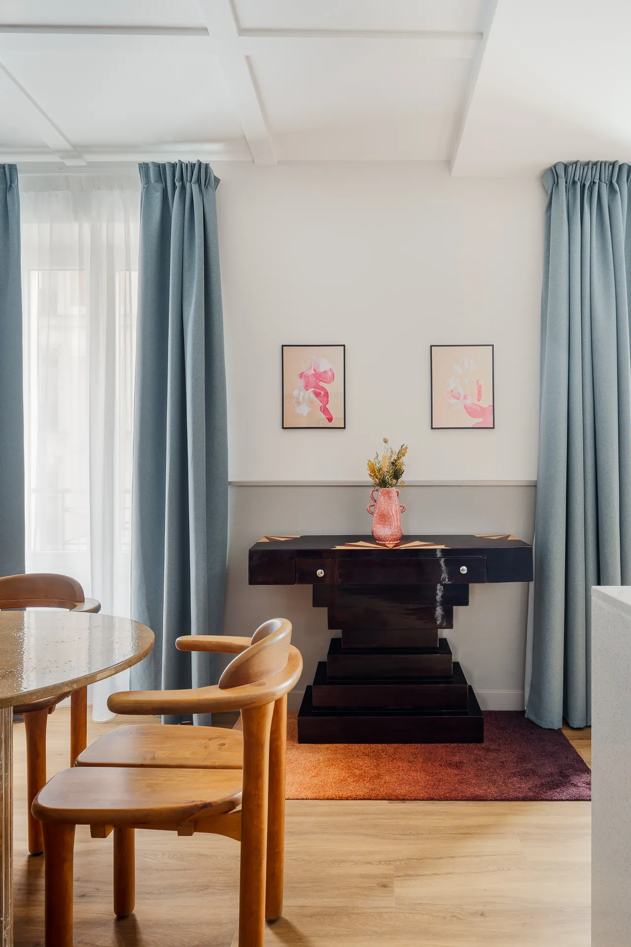 HOTEL PARIS 18 — 2
