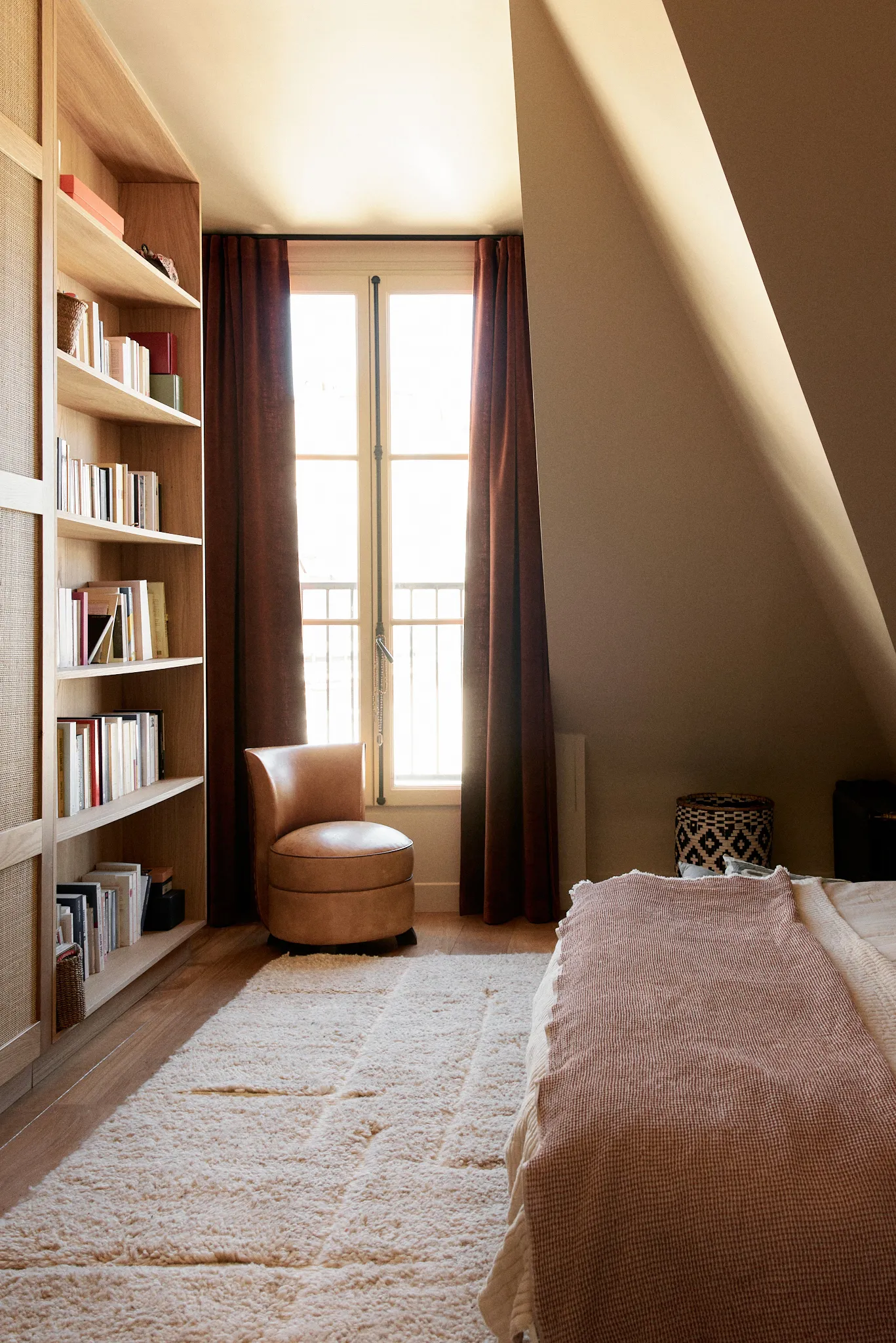 PRIVATE APARTMENT PARIS 16 — 4